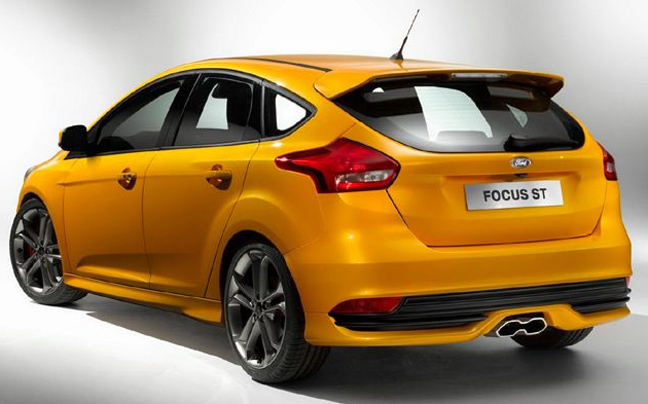 Αποκαλύφθηκε το ανανεωμένο Ford Focus ST Fiocust4