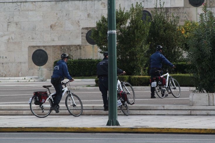 Δείτε φωτογραφίες από το αποκλεισμένο κέντρο της Αθήνας 2636405