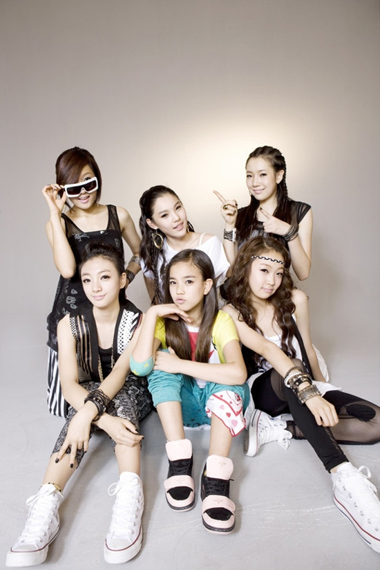 Girlband trẻ nhất Kpop debut với MV Game  51465_44119_5115