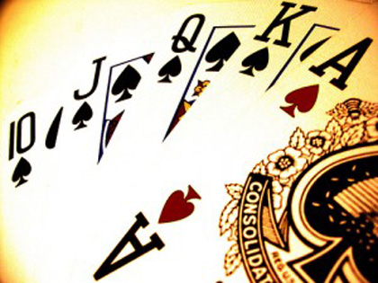 Accidentalmente Enamorado (One direction y tu) Cartas-poker-doradas