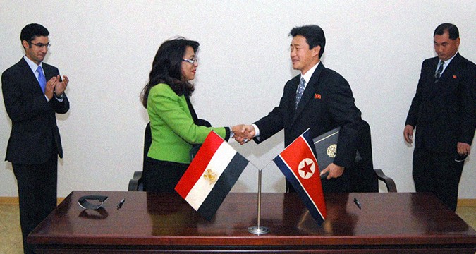  The Diplomat : ماذا نعرف عن العلاقات العسكرية بين مصر وكوريا الشمالية ؟ Kcna-egypt-dprk-deal-675x360