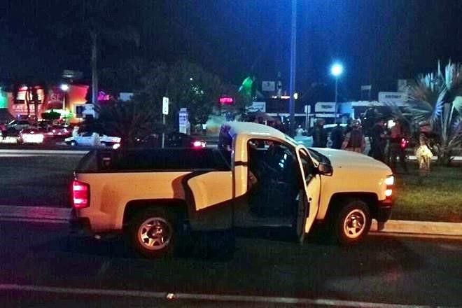 EJECUTAN a dos personas en plena zona hotelera de Ixtapa, van 10 en la ultimas semanas en esa zona 1465091360