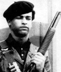 a moda agora - Página 3 Huey.newton.gun