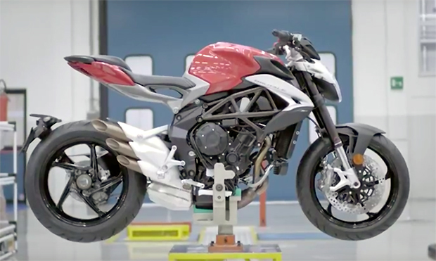 MV Agusta Brutale 800 2016 MV-Agusta-Brutale-800-2016-Screenshot-video