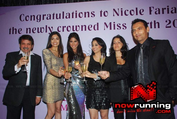 Hình mới: Nicole và Jenniffer về tới nhà ! Miss-Earth-Nicole-Faria-welcome-bash-34