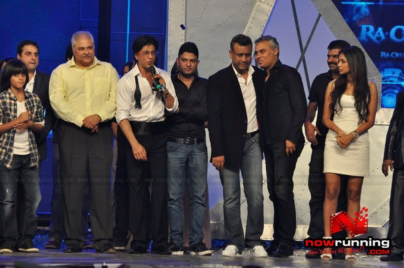 صور شاروخان  من  حفل اطلاق ألبوم  أغاني  فيلم  Ra.1 Shahrukh-Kareena-Arjun-at-Ra-One-Music-Launch-073