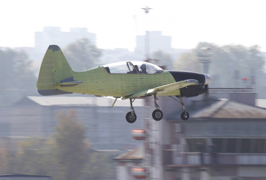 Avioni za obuku pilota ( razno ) Jak-152-prvi-polet-