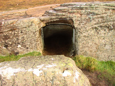 Dwarfie Stane | Mysterious & Unique Rock-Cut Tomb on Hoy Island, Orkney, c.3000 BC | Megalithomania Hoy_dwarfie