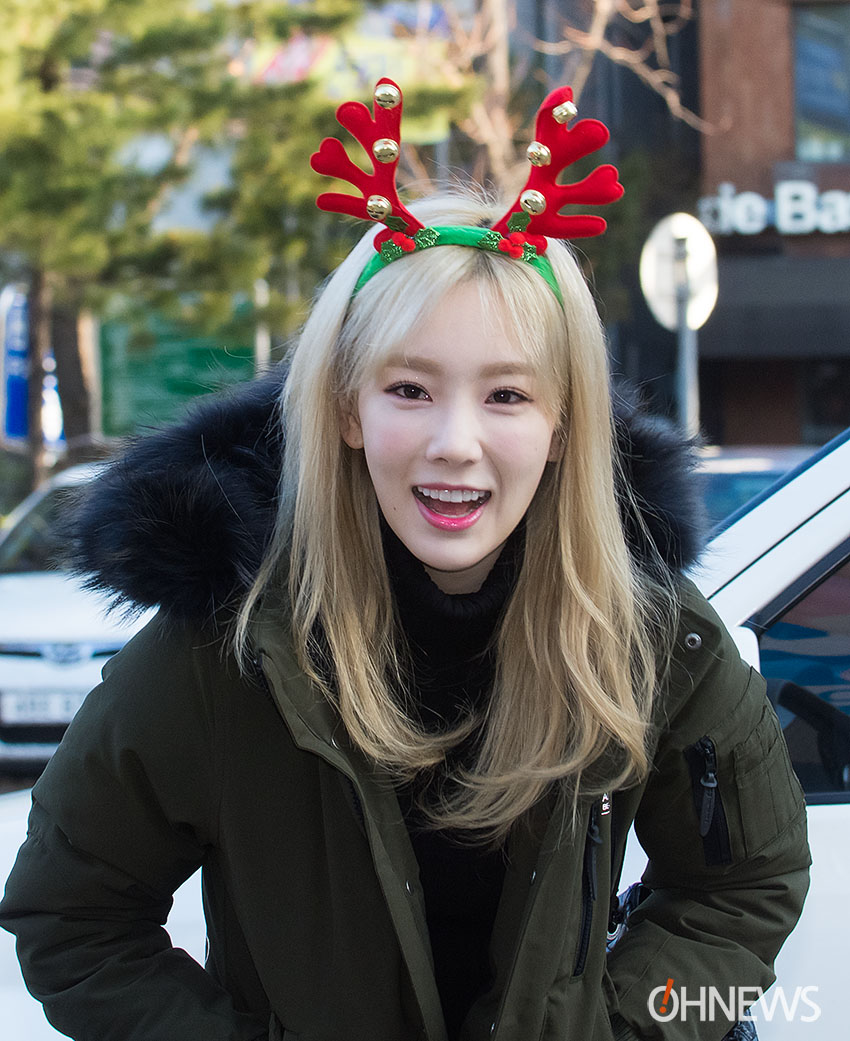 [PIC][04-12-2015]Hình ảnh mới nhất từ chuỗi quảng bá cho Mini Album "Dear Santa" của TaeTiSeo Bf0cbbc5cc68d96f3065636435130d97