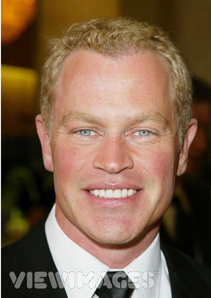 Petit topic pour les filles.... - Page 6 Neal_mcdonough