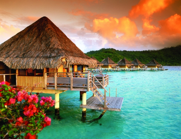 عالم من السحر والخيال جمال بلا حدووووووووووووود bora-bora Tahiti-bora-bora-bungalow-resize