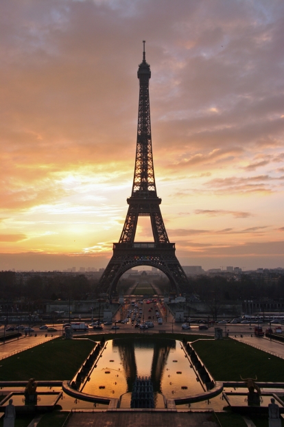    paris Paris-tour-eiffel-nuit-resize