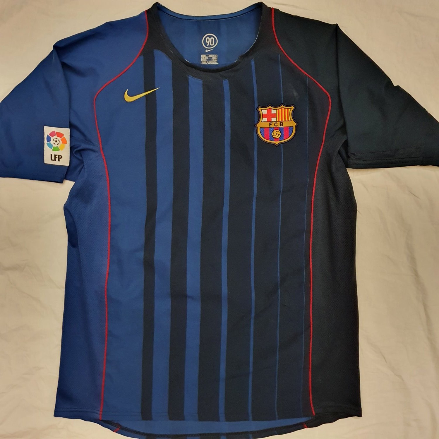 CULÉS Barcelona-tercera-camiseta-camiseta-de-f%C3%BAtbol-2004-2005-s_3447_1