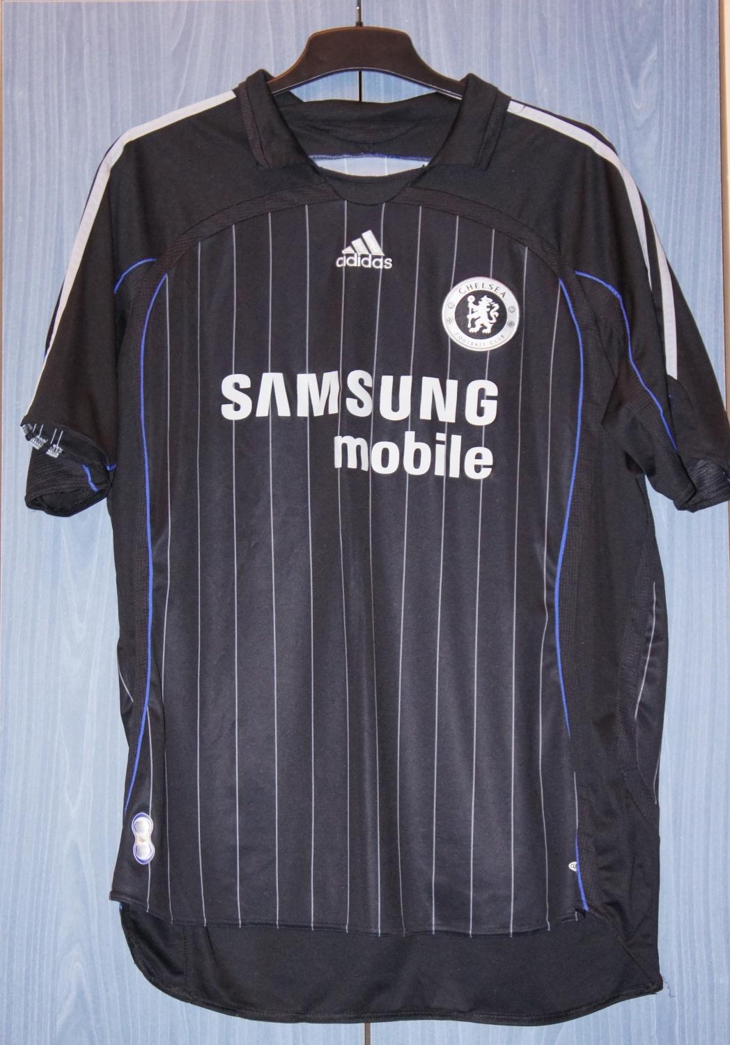 ¿Cuáles son las 3 mejores equipaciones que tuvo Chelsea en su historia? Chelsea-third-football-shirt-2006-2007-s_3165_1