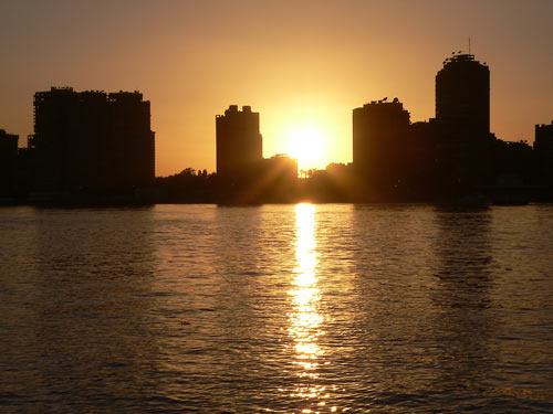 حبيبتى احلى مافى الدنيا Nile_sundowner_cruise