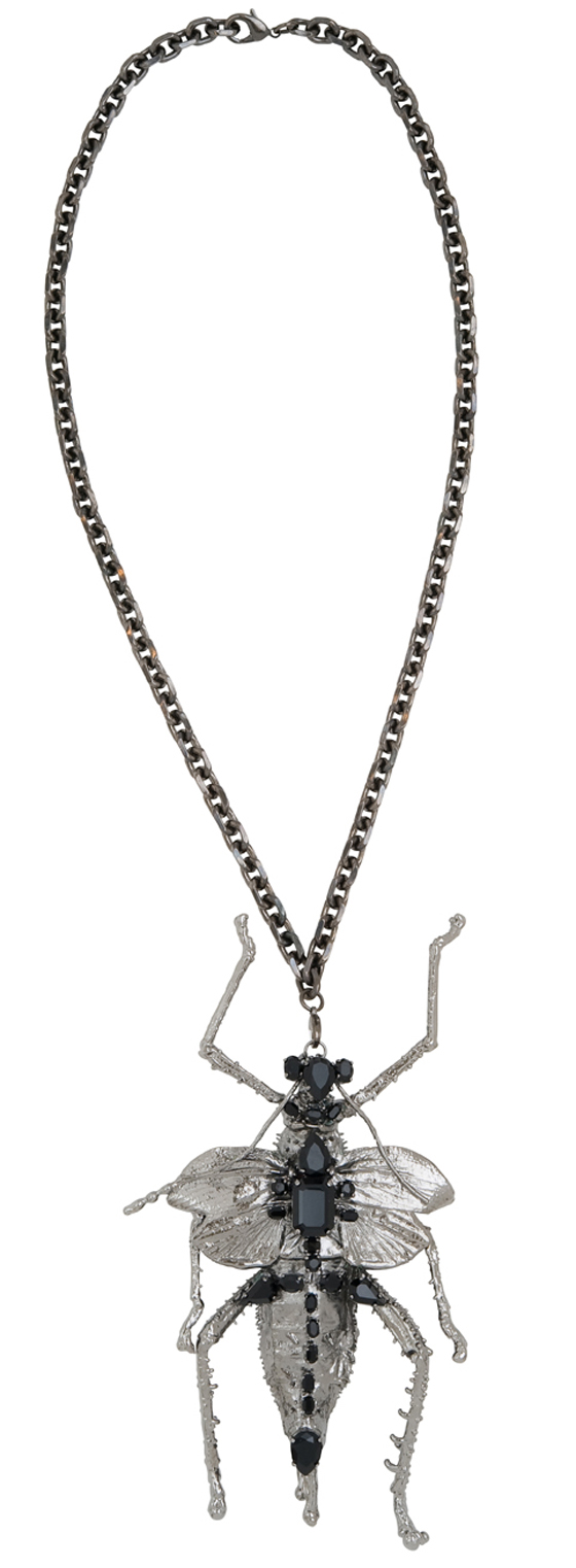 اكسسوارات  On-aura-tout-vu-collection-accessoires-ss2011-insect-pendent-with-cristal