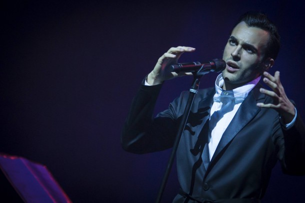 [FOTO] Tour Teatrale 2012 - Milano 19/04 Foto-concerto-Marco-Mengoni-live-Teatro-arcimboldi-Milano-19-aprile-2012_Prandoni_099-610x405