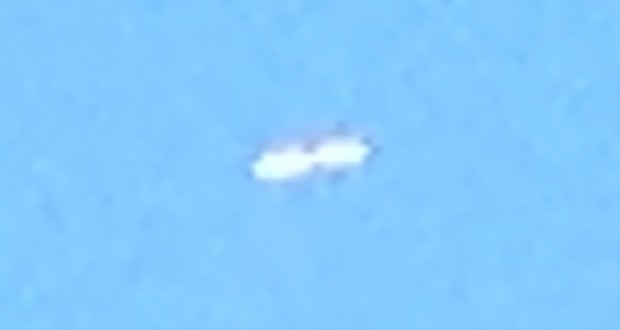 Georgia witness photographs cigar-shaped UFO Georgia_cigar_ufo-620x330