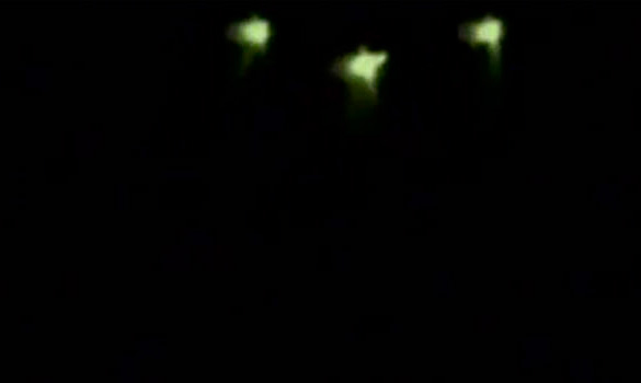 Several UFOs reported over eastern Siberia Inside-green_lights_tomin