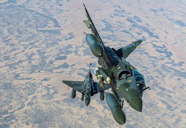 Barkhane : Deux Mirage 2000 ont frappé une colonne jihadiste au Burkina Faso repérée par un drone MQ-9 Reaper 2000d-20181005