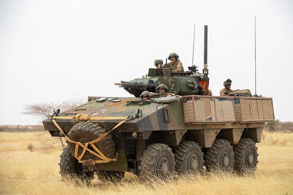 Six militaires francais blesses  au Mali dans l'explosion d'un vehicule piégé  Barkhane-vbci-20200327