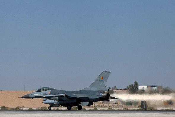 Remplacement des F-16 : 4 responsables de la force aérienne belge mis sur la touche Belgique-20141007