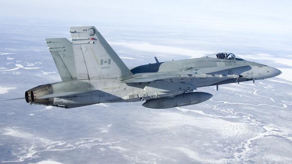 Armée Canadienne - Page 2 Cf-18-20150324