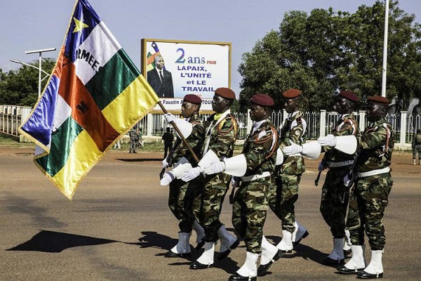 La Centrafrique et la Russie renforcent leur coopération militaire Rca-20180821