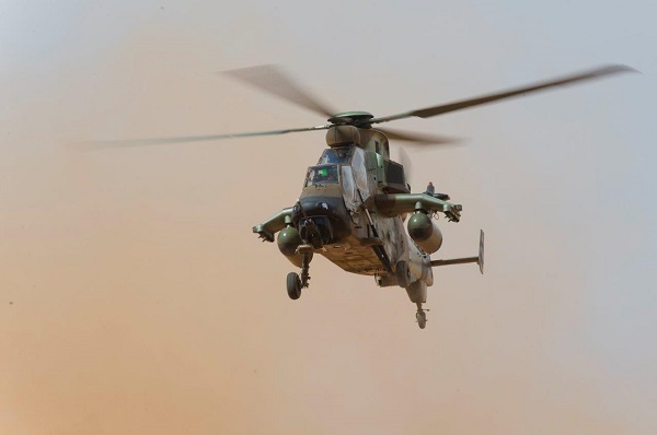 Des hélicoptères d’attaque français Tigre visés par des tirs de roquette RPG lors d’une intervention au Mali Tigre-barkhane-20181018