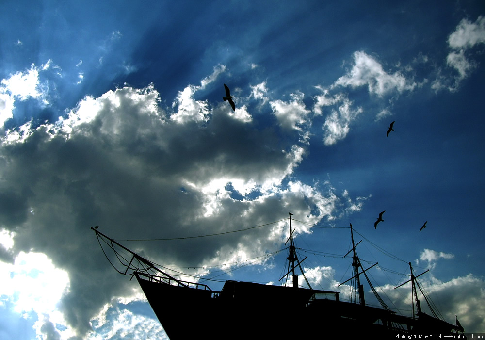  ! Imgp8978_ship_clouds_and_seagulls