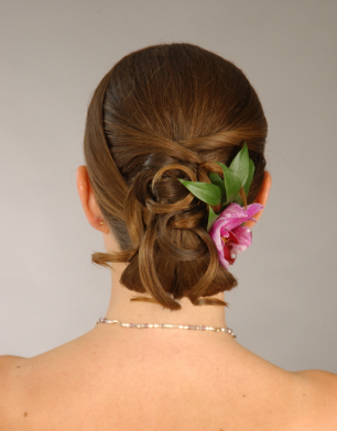 de belles photos de coiffures Coiffure-mariage-chignon-bas