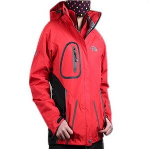 تحويل استايل North-Face-Summit-Series-Plasma-Jackets-in-Red