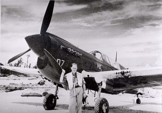 Curtiss P-40 Pic060