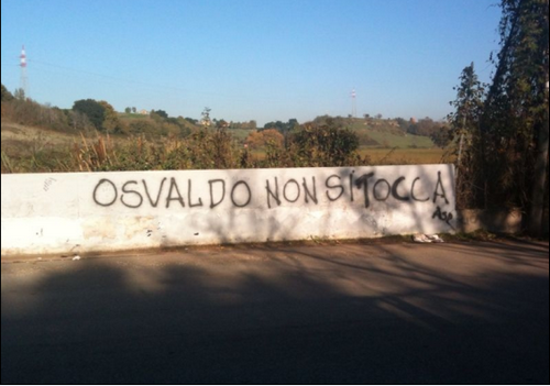 Repubblica.it – Osvaldo resta fuori, la squadra ‘protesta’ Scritta-Osvaldo-Trigoria