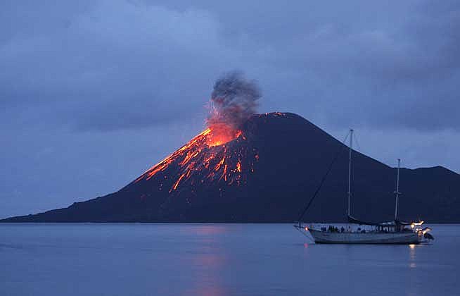 Volcán Gamalama, Indonesia  Thiago_20111205090732