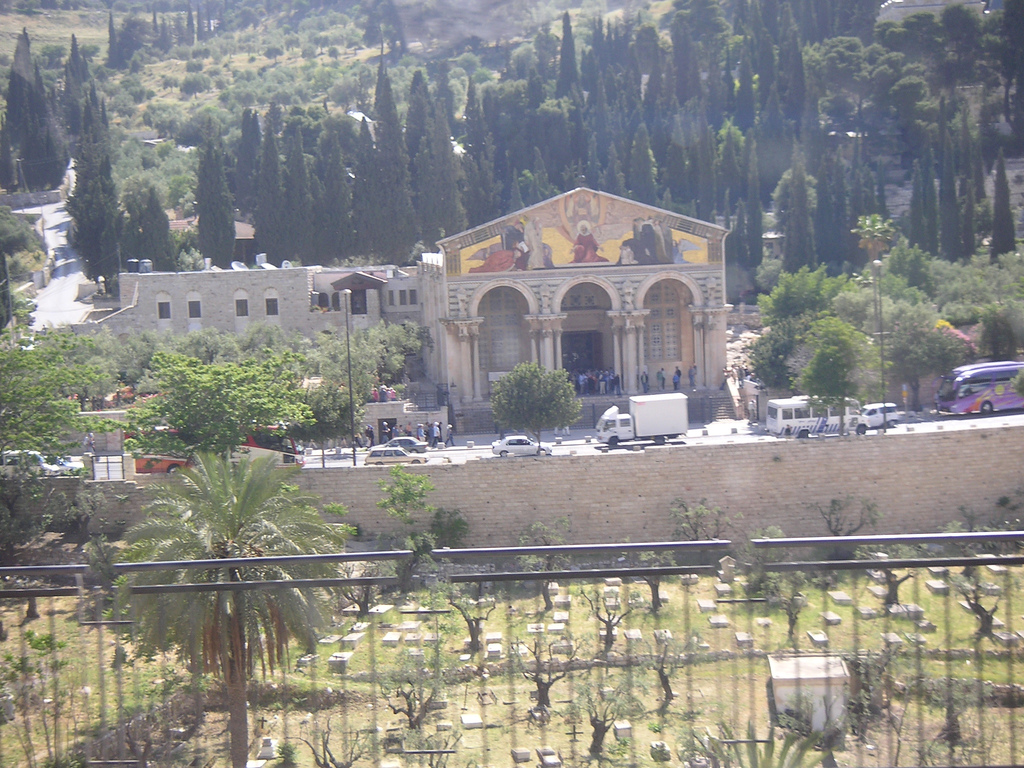 جوله بين كنائس الاراضى المقدسه  (منقول) Jerusalem-10195