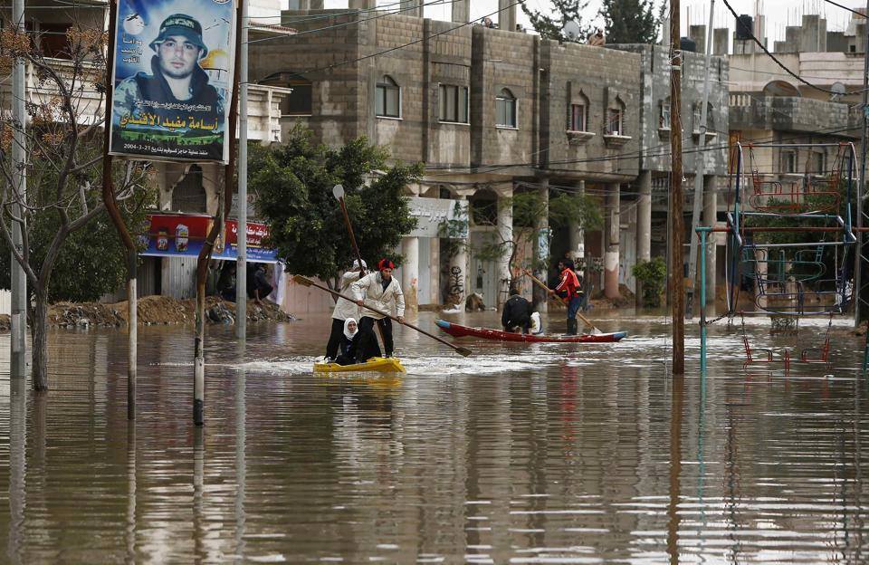 متابعه الحالة الجوية للفتره ما بين 25/12/2013 - 31/12/2013 في المدن الفلسطينية - صفحة 2 1_1387153746_3075