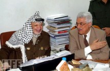 منظمات Arafat_abbas_heads_of_PA-215x140