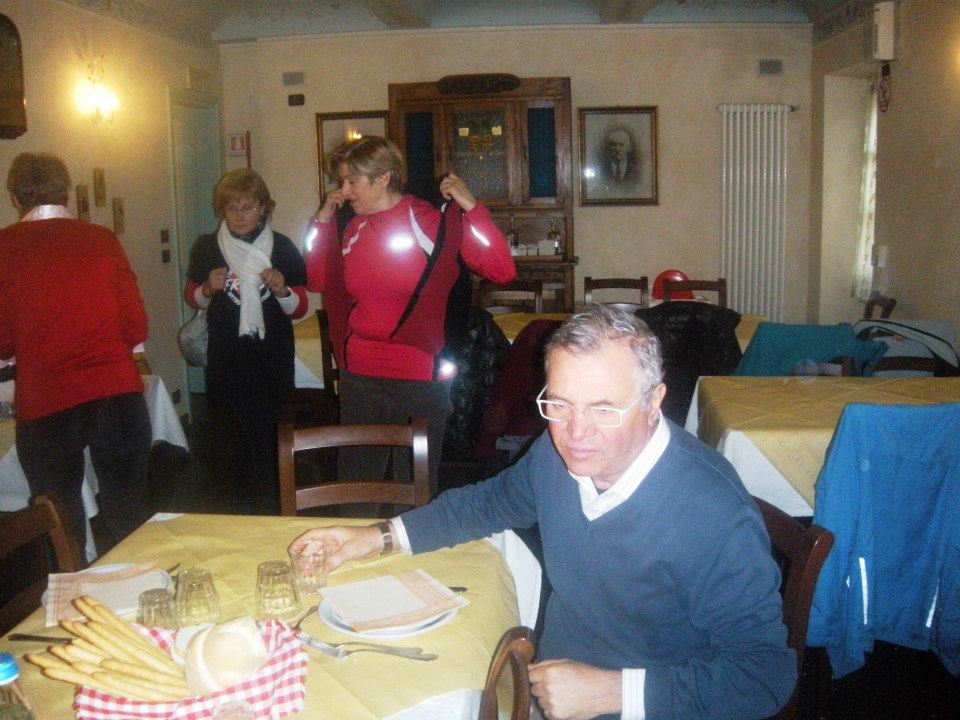 Giovedì 19 Dicembre - Giro intorno al "TAVOLO"  1525477_243645842464765_932776683_n