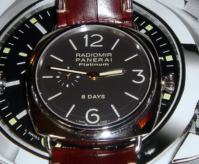 Editions spéciales Panerai : Pam_208_1