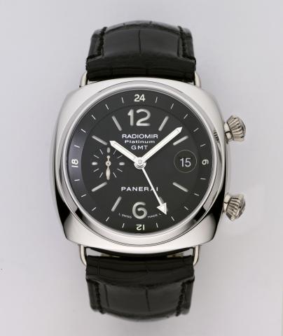 Editions spéciales Panerai : Plat_rad_gmt_sml