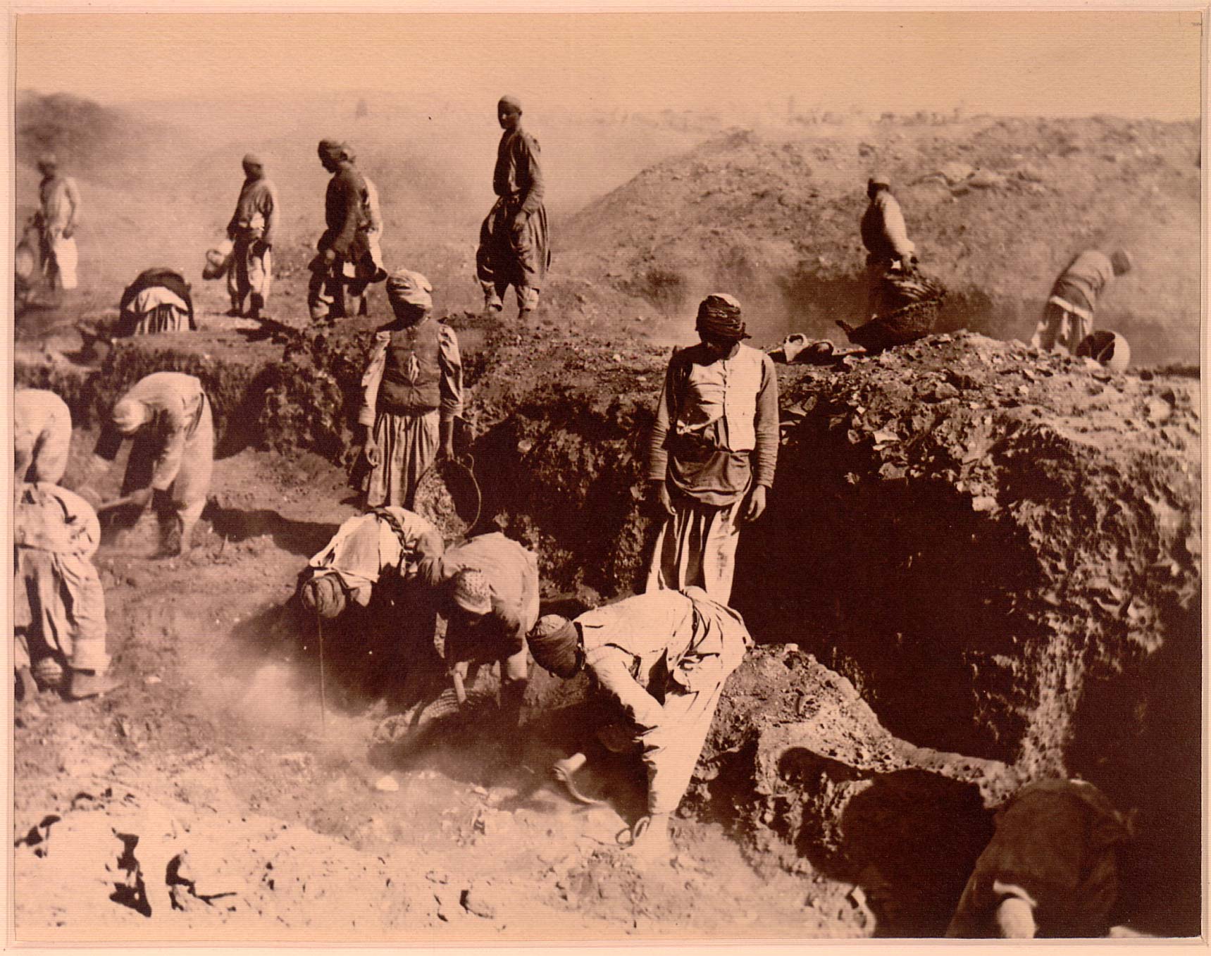 Excavations at Oxyrhynchus 1: 1903? C1_2