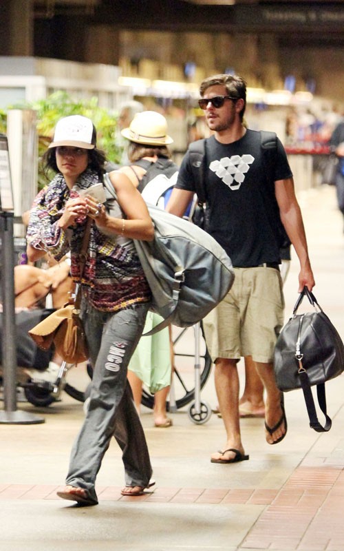 Zanessa-August 25 - At Airport In Maui 3