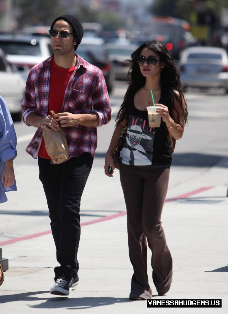 Vanessa Hudgens-Getting a Coffee in Los Angeles - July 31 13