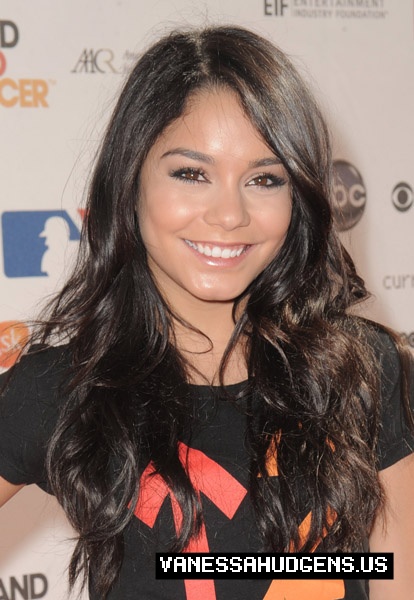 Vanessa Hudgens- Stand Up To Cancer 14