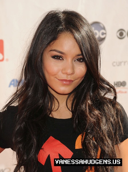 Vanessa Hudgens- Stand Up To Cancer 26