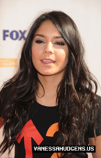 Vanessa Hudgens- Stand Up To Cancer 30