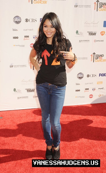 Vanessa Hudgens- Stand Up To Cancer - Page 2 4