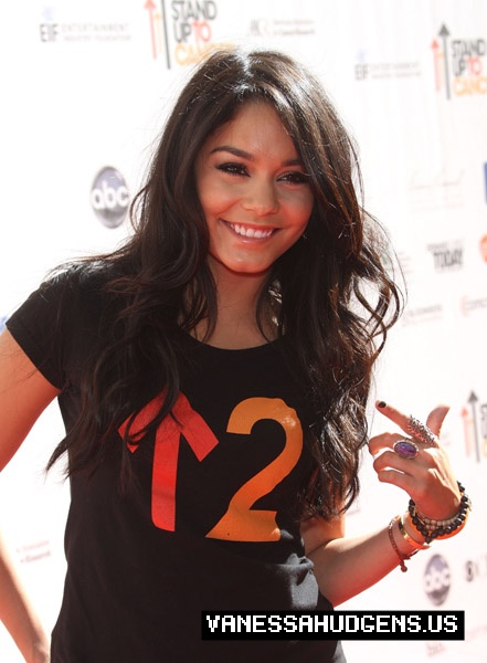 Vanessa Hudgens- Stand Up To Cancer - Page 2 45
