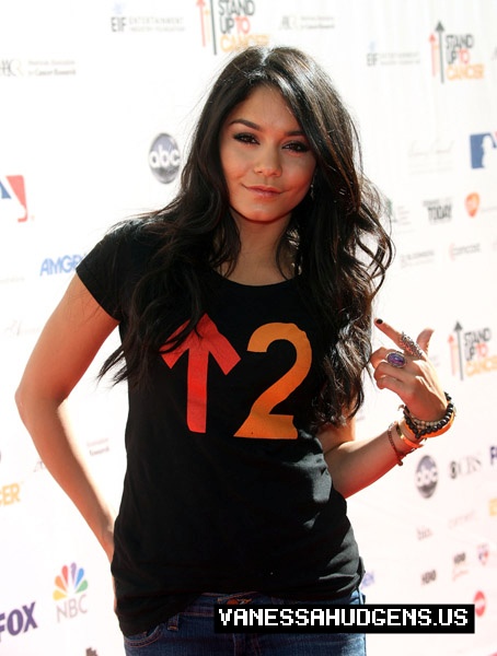 Vanessa Hudgens- Stand Up To Cancer - Page 2 48